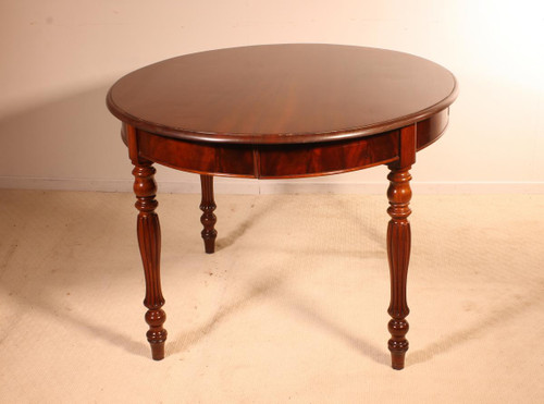 Mahogany Table Polished Au Tampon Française 19 ° In The Shape Of An Ellipse