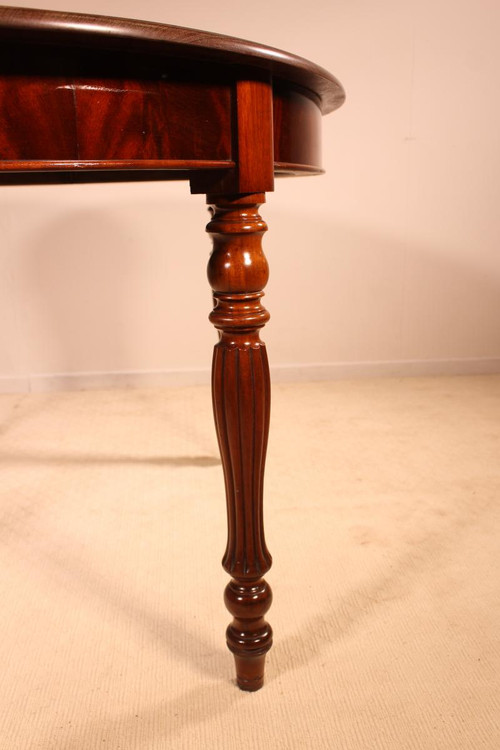 Mahogany Table Polished Au Tampon Française 19 ° In The Shape Of An Ellipse