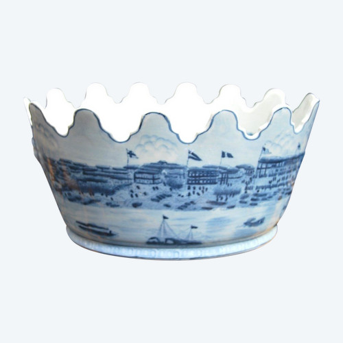 Oval Canopy In Chinese White Blue Porcelain