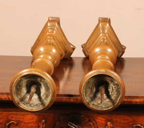 Pair Of Italian Candlestick End 17 ° Century In Bronze