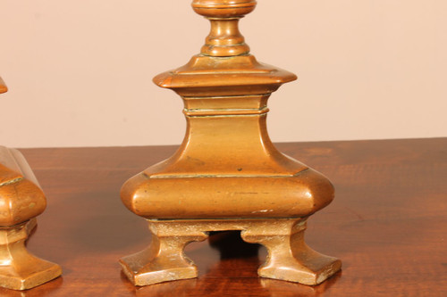 Pair Of Italian Candlestick End 17 ° Century In Bronze