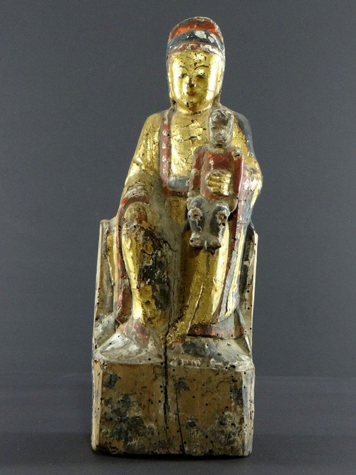 China, Late Ming Period, Beginning Qing Period, XVIIth Century, Kouan Yin Statue In Lacquered And Gilded Wood.