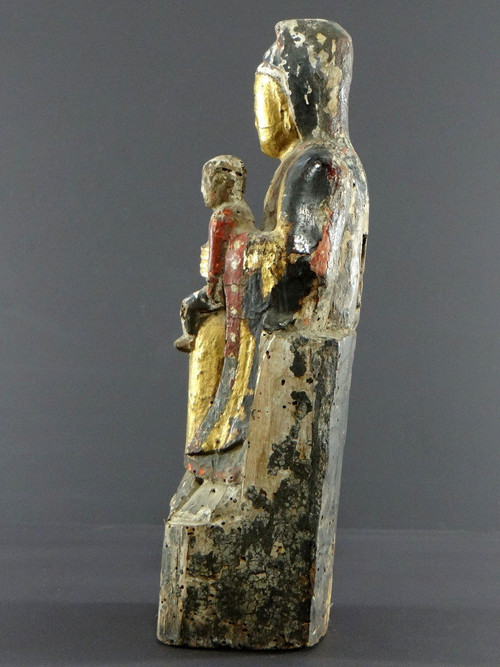 China, Late Ming Period, Beginning Qing Period, XVIIth Century, Kouan Yin Statue In Lacquered And Gilded Wood.