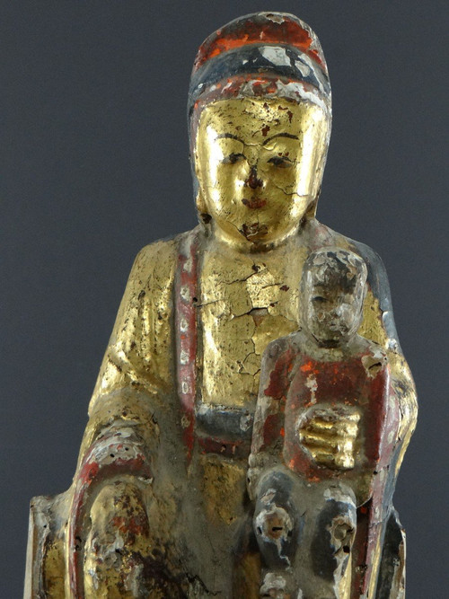 China, Late Ming Period, Beginning Qing Period, XVIIth Century, Kouan Yin Statue In Lacquered And Gilded Wood.