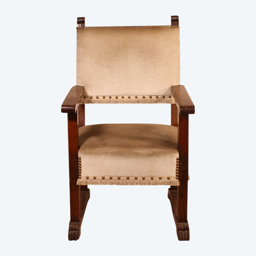 17th Century Spanish Armchair In Walnut