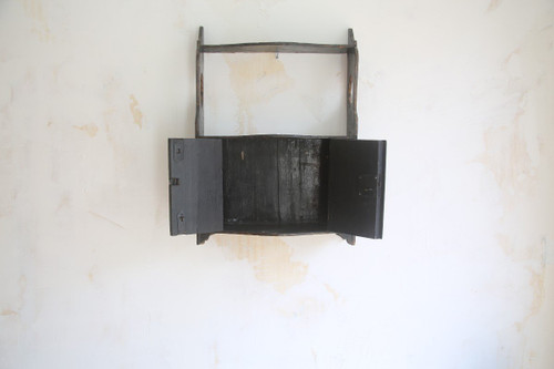 Parisian varnish shelf with black background circa 1760.