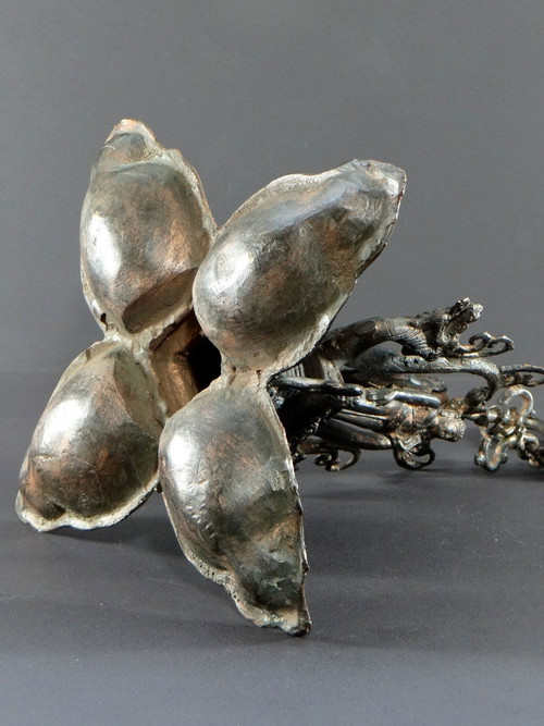 Inde Du Nord, Première Moitié Du XXème Siècle, Lampe De Temple Bronze Cuivré Décor De Bouddha.