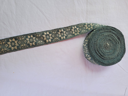 16 meters of 20th century braid