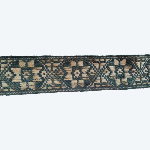16 meters of 20th century braid