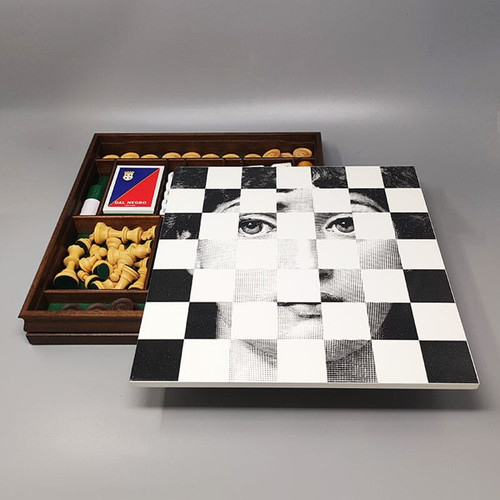 1970 Magnifique échiquier -  Ensemble de jeu -  de Piero Fornasetti. Fabriqué en Italie