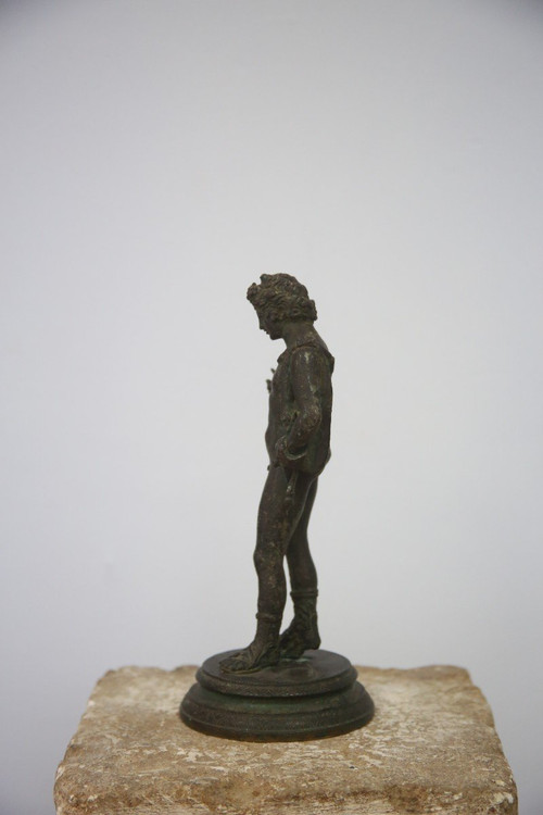 Bronzo della fine del XIX secolo raffigurante Narciso o Dioniso.