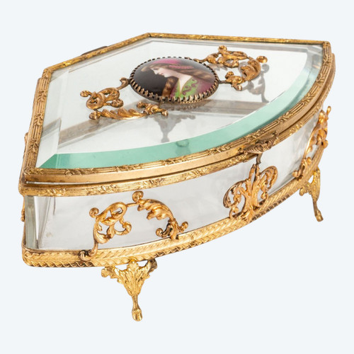 Un Coffret à Bijoux En Cristal Et Bronze Fin XIXème Siècle