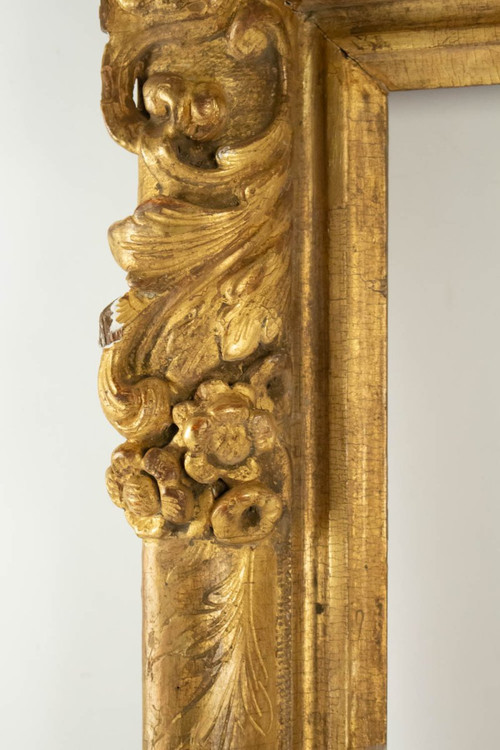 Cadre En Bois Sculpté Et Redoré d'époque Louis XIV à Coins Fleuris, Fin XVIIe siècle