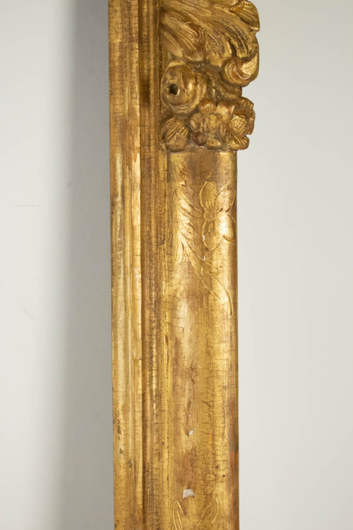 Cadre En Bois Sculpté Et Redoré d'époque Louis XIV à Coins Fleuris, Fin XVIIe siècle
