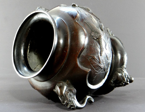 Giappone, Inizio XX Secolo, Epoca Meiji, Vaso Tripode In Bronzo Decorato Con Uccelli.