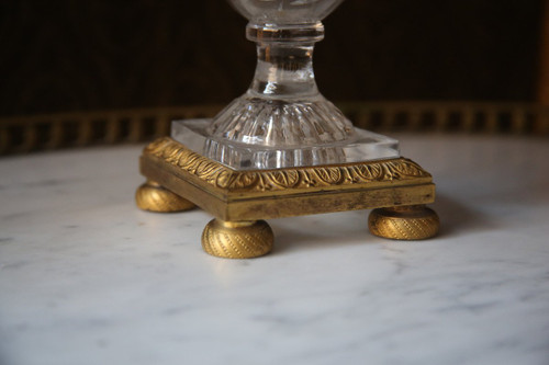 Vase d'époque Charles X en cristal et bronze doré.