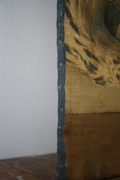 Fine tapestry panel with birds from the late 18th century