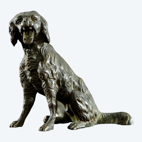 Francia, inizio XX secolo, Statuetta di cane in bronzo con mandibola mobile.