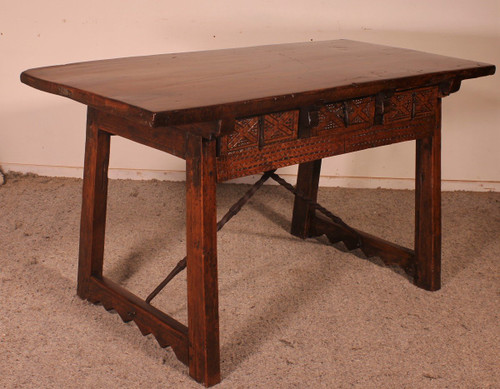 Table Espagnol Du 17° Siècle Trois Tiroirs En Châtaignier