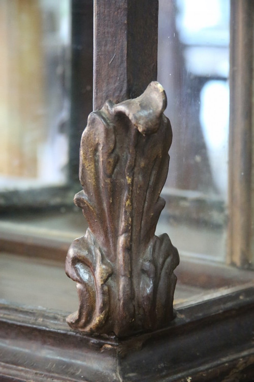 Vetrina in legno laccato, opera italiana, XVIII secolo.