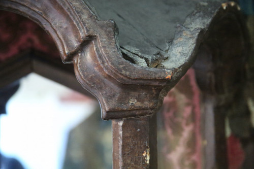 Vetrina in legno laccato, opera italiana, XVIII secolo.
