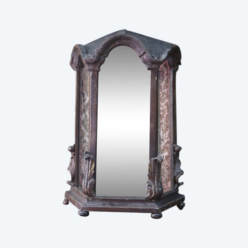 Vetrina in legno laccato, opera italiana, XVIII secolo.