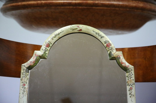 Vanity mirror in Parisian varnish, Louis XV period