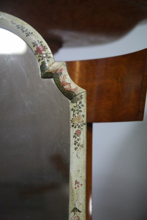 Vanity mirror in Parisian varnish, Louis XV period