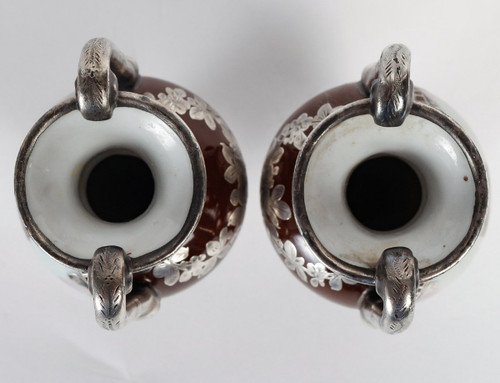 Coppia Di Vasi Miniatura In Porcellana E Argento Fine XIX Secolo
