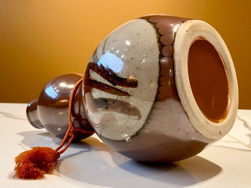 Giappone, metà del XX secolo, vaso bottiglia in ceramica a doppia zucca.