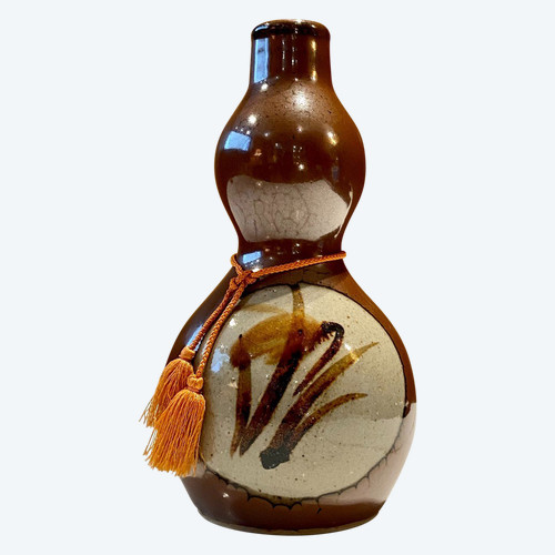 Giappone, metà del XX secolo, vaso bottiglia in ceramica a doppia zucca.