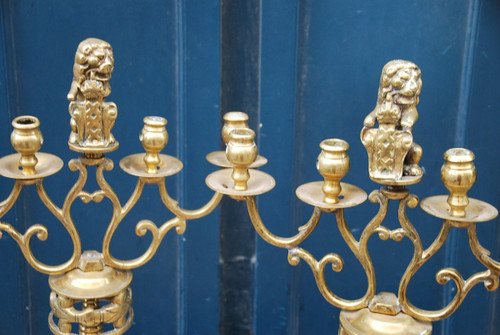 Coppia Di Candelieri In Bronzo Con Stemmi Di Amsterdam