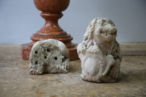 Leone scolpito in pietra calcarea, XV secolo.