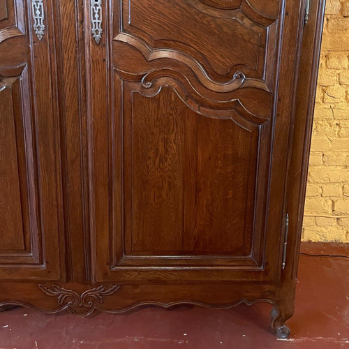 Armadio in rovere Luigi XV del XIX secolo