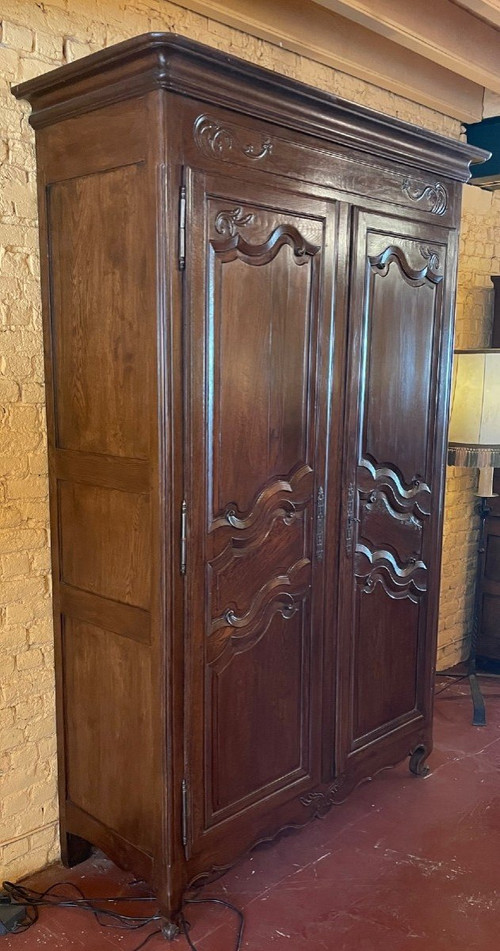 Armadio in rovere Luigi XV del XIX secolo