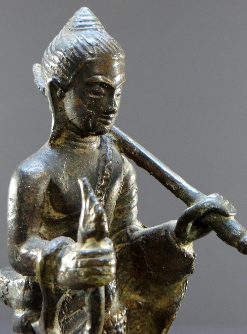 Cambogia, XIX Secolo, Statua di Buddha in bronzo.