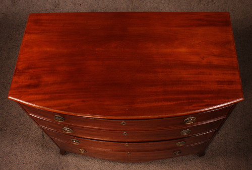 Commode Bombée Circa 1800 En Acajou
