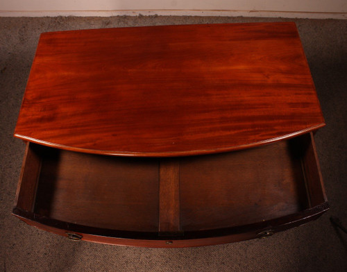 Commode Bombée Circa 1800 En Acajou