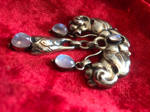 Broche d’époque Art Nouveau, signée William Fuglede 