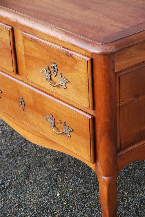 Commode Sauteuse En Noyer D époque Louis XV