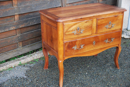 Commode Sauteuse En Noyer D époque Louis XV