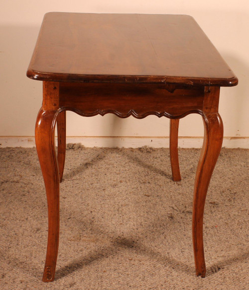 Petite Table d'Appoint XVIII Siècle En Noyer