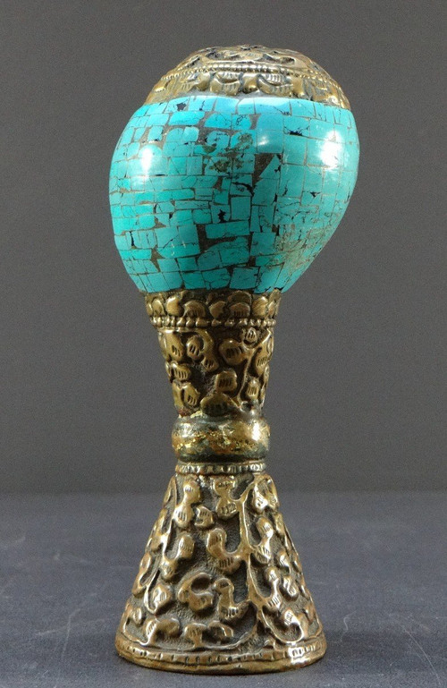 Tibet, Beginning Of The 20th Century, Seal (Stamp) In Embossed Copper And Turquoise On The Base Of A Shell (conch).