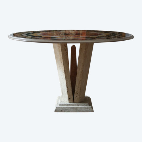 Table en travertin et marqueterie de marbre, travail Italien XXème siècle.