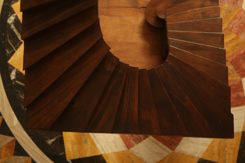 Master staircase, an award-winning masterpiece of craftsmanship Guy Delbarre 1901