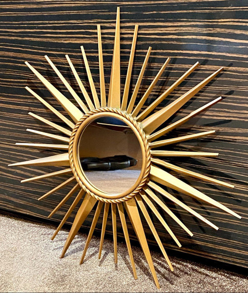 France, Années 1960, Miroir En Métal Doré De La Maison Chaty à Vallauris.