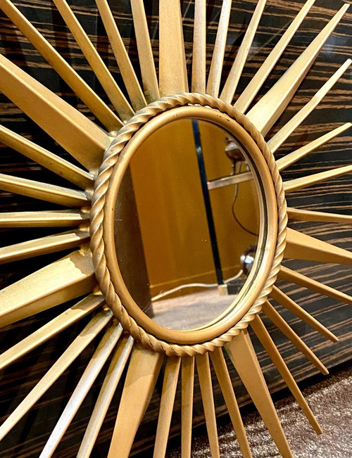 France, Années 1960, Miroir En Métal Doré De La Maison Chaty à Vallauris.