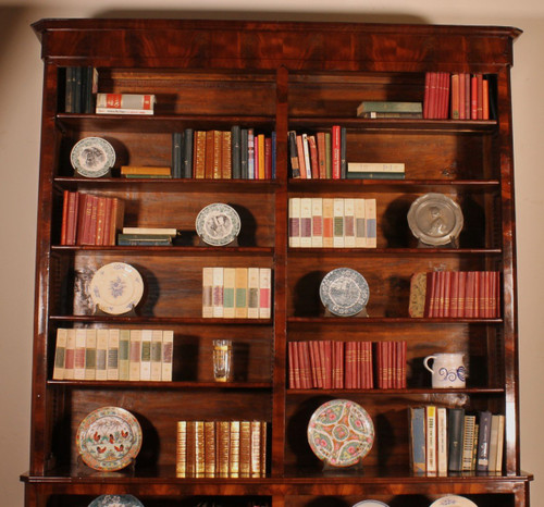 Large Open Mahogany Bookcase From the 19th Century