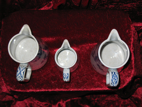 3 pichets pots à lait en faïence de Creil et Montereau décor Japon époque 19ème 