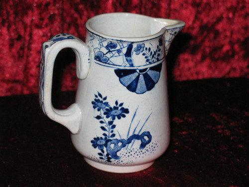 3 pichets pots à lait en faïence de Creil et Montereau décor Japon époque 19ème 
